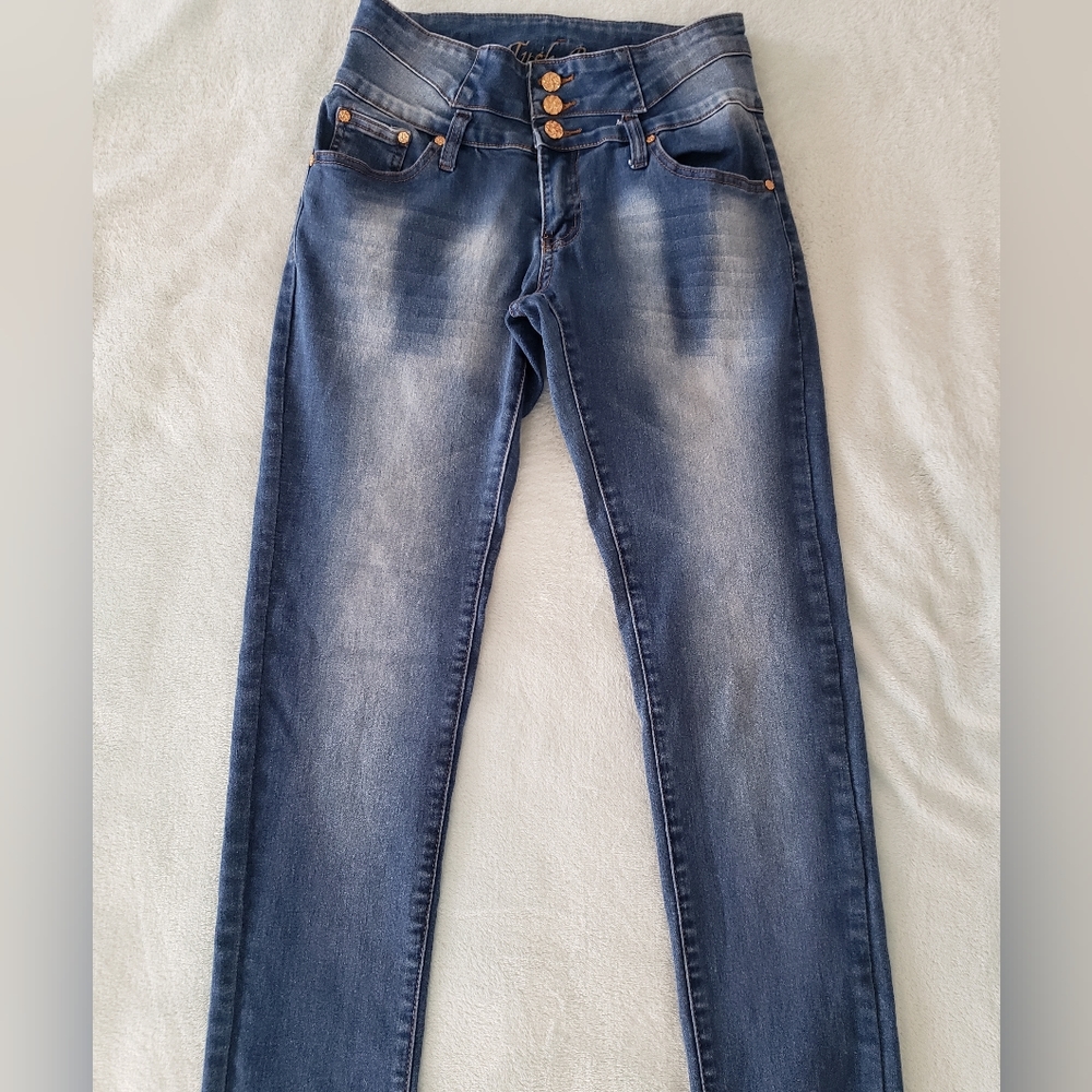Tush Push Uplifting Button Fly High Waisted Whiskered Denim Jeans juniors 11